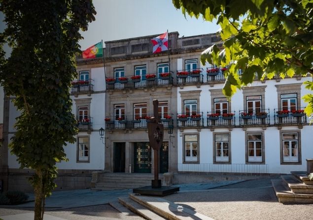 Município de Santa Maria da Feira aumentou €15 milhões na despesa com o pessoal na última década