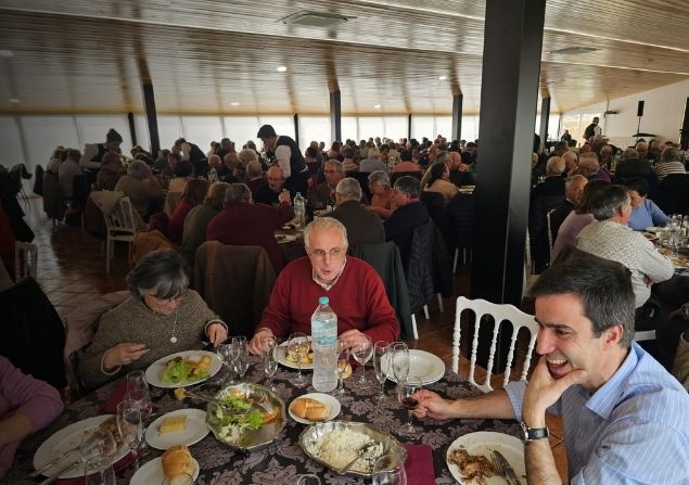 Almoço sénior da União de Freguesias de Arouca e Burgo custou cerca de €10 mil