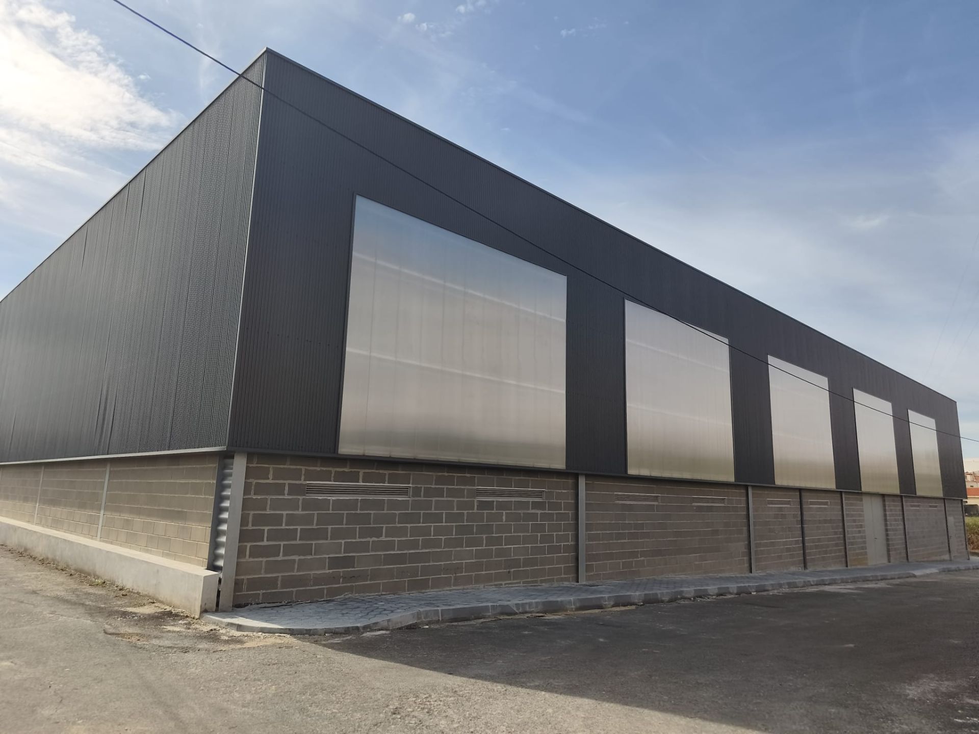 INVESTIGAÇÃO | Novo pavilhão de São Roque está em situação irregular e APA dá 30 dias à Câmara para legalizar ocupação... ou repor situação anterior