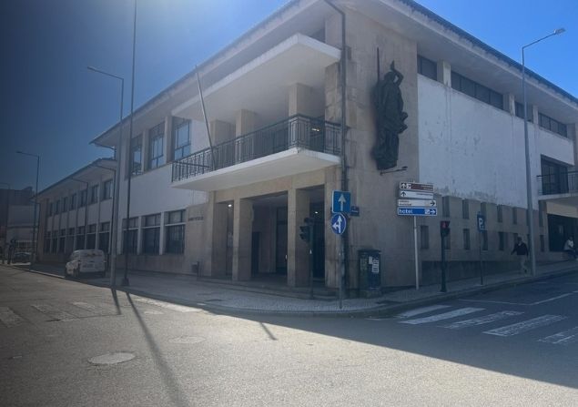 PSD reclama requalificação dos tribunais, mas para já avançam apenas obras nas instalações sanitárias por €57 mil